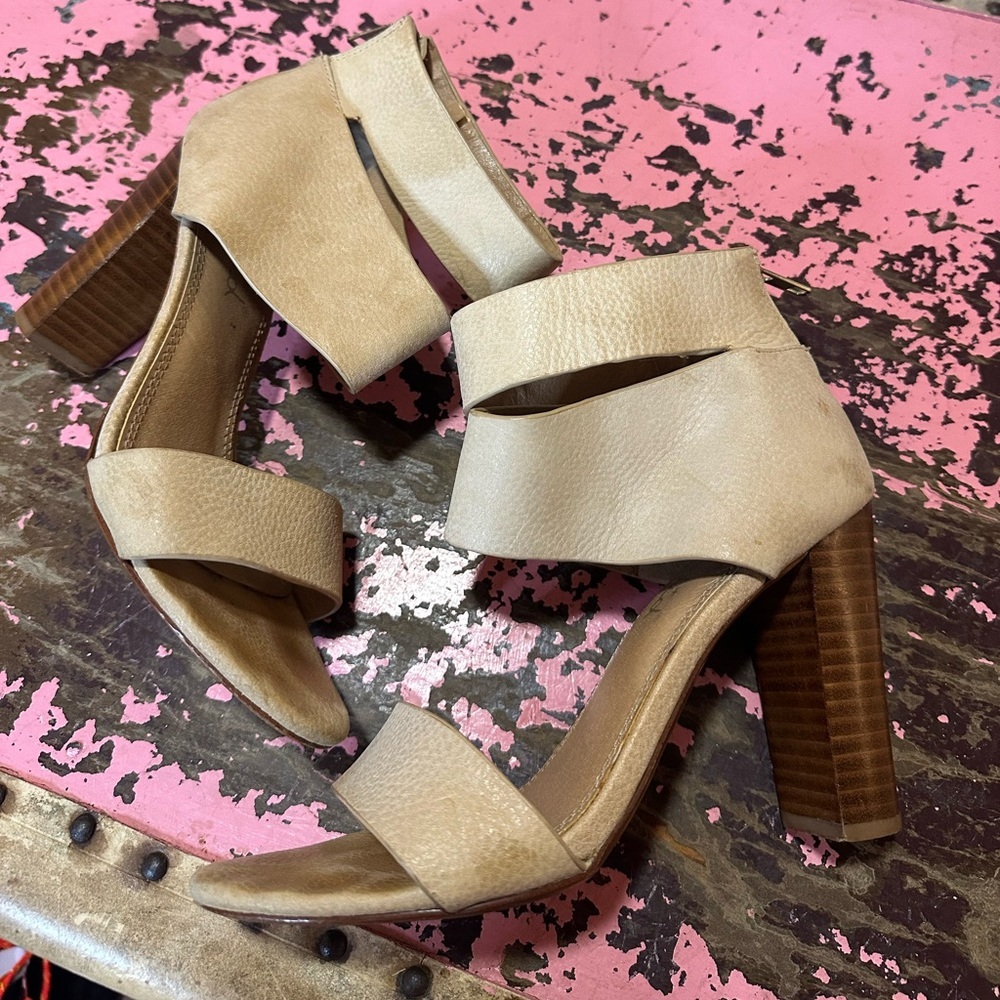SPLENDID Tan leather “Jessa” heeled sandal sz 7.5 - Picture 5 of 12